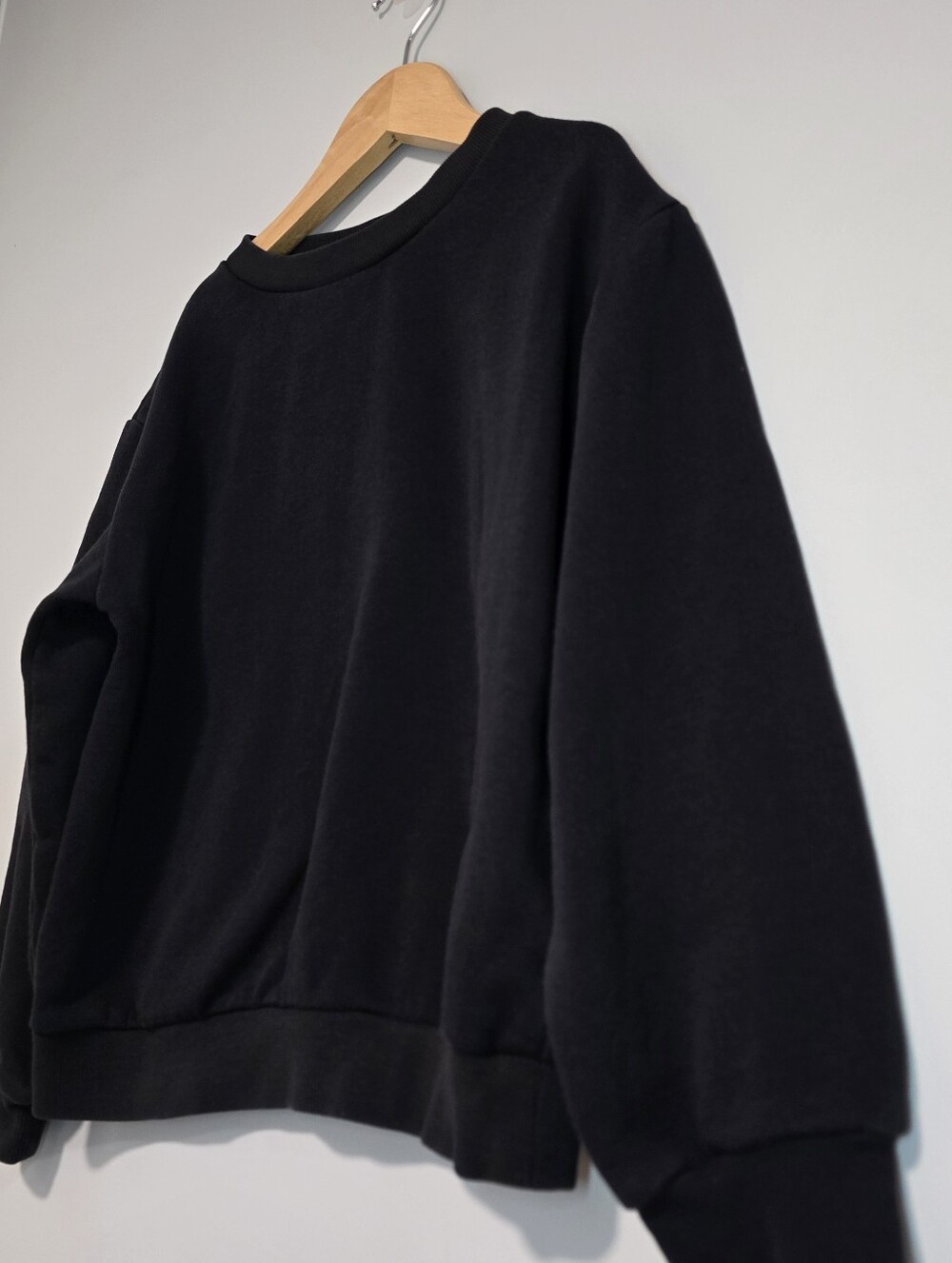 H&M Kids Black Crewneck Sweatshirt - Picture 3 of 12